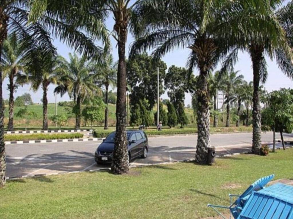 Pattaya Country Club & Resort Ban Pong  Zewnętrze zdjęcie
